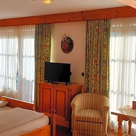 호텔 Alpenotel Rosenhof Ruhpolding, Wellness, Chiemgau Karte, Travelingo Bonus Programm 3*